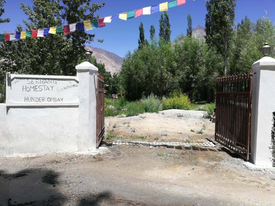 Sernang Homestay Hundar Exteriör bild