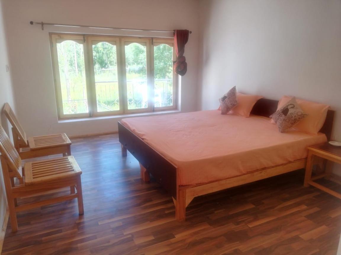 Sernang Homestay Hundar Exteriör bild