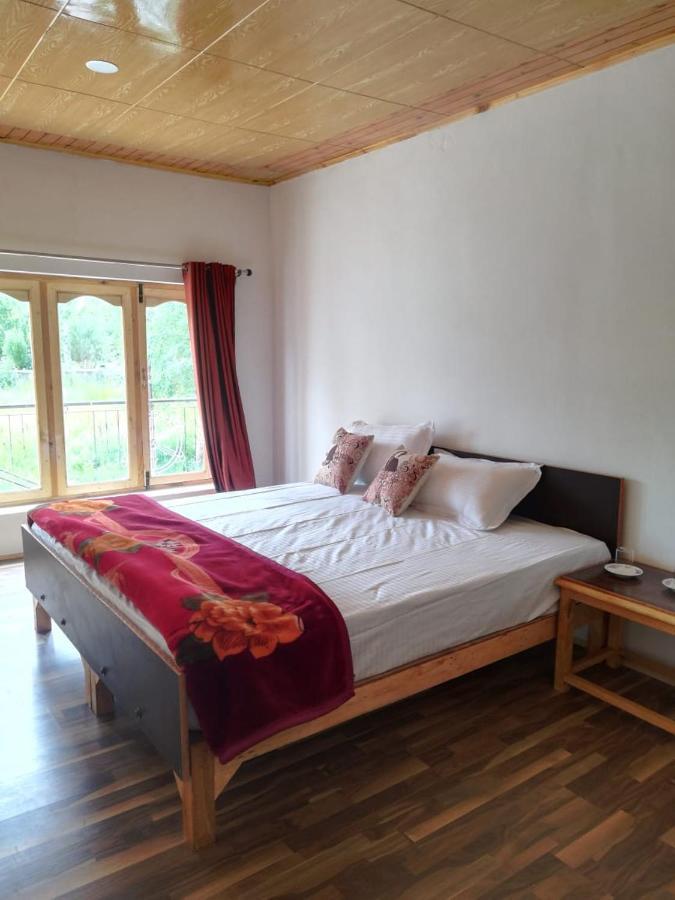 Sernang Homestay Hundar Exteriör bild
