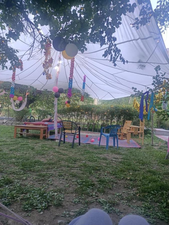 Sernang Homestay Hundar Exteriör bild